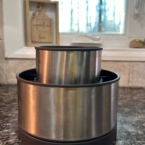 The Pampered Chef Silver and Black Kitchen Tools Set